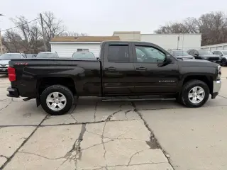 Chevrolet Silverado 1500 4WD Doble Cab 143.5" LT con 1LT de 2018