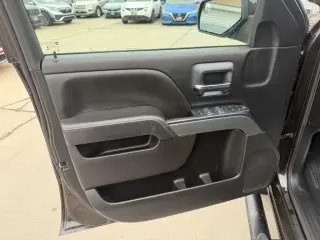Chevrolet Silverado 1500 4WD Doble Cab 143.5" LT con 1LT de 2018