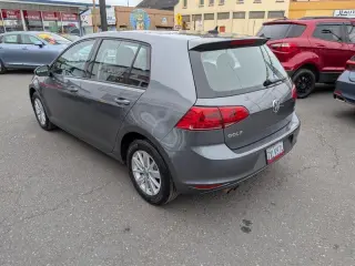 2017 Volkswagen Golf TSI S
