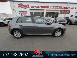 2017 Volkswagen Golf TSI S
