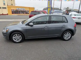 2017 Volkswagen Golf TSI S
