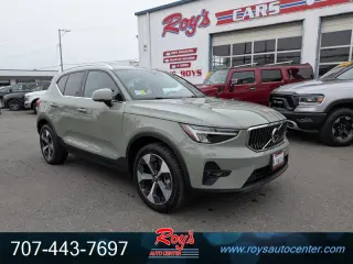 2024 Volvo XC40 B5 Plus Bright Theme