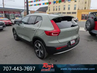 2024 Volvo XC40 B5 Plus Bright Theme