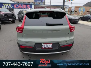 2024 Volvo XC40 B5 Plus Bright Theme