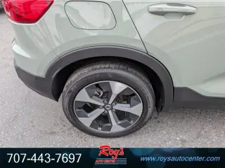 2024 Volvo XC40 B5 Plus Bright Theme