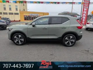 2024 Volvo XC40 B5 Plus Bright Theme