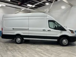 2023 Ford Transit-250