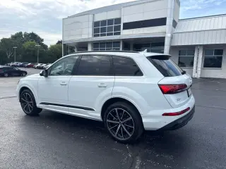 2022 Audi Q7