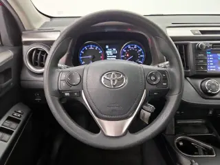 Toyota RAV4 2018 LE 4dr SUV