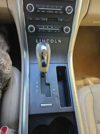 Lincoln MKS 2009