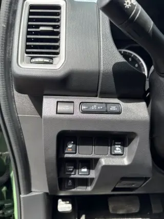 2022 Nissan Frontier Crew Cab SV 4x4