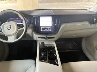 2024 Volvo XC60 B5 Plus Dark Theme