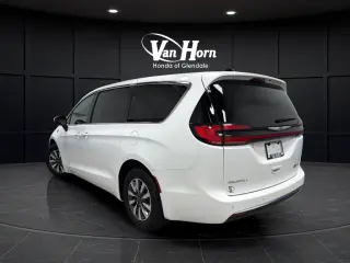 2023 Chrysler Pacifica Hybrid