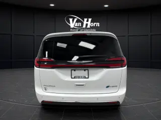2023 Chrysler Pacifica Hybrid
