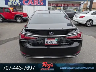 2021 Lexus ES300h