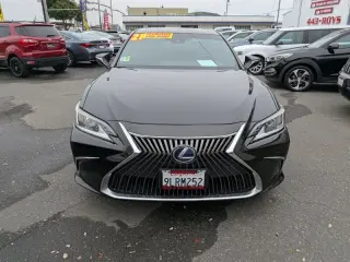 2021 Lexus ES300h