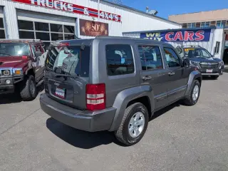 2012 Jeep Liberty Sport  4WD