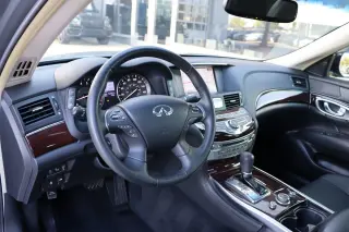 2016 INFINITI Q70
