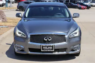 2016 INFINITI Q70