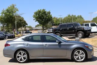 2016 INFINITI Q70