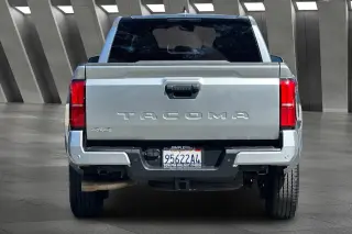 Toyota Tacoma 2024 4x4 SR5 4dr Double Cab 5.0 ft SB