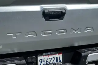 Toyota Tacoma 2024 4x4 SR5 4dr Double Cab 5.0 ft SB