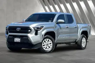Toyota Tacoma 2024 4x4 SR5 4dr Double Cab 5.0 ft SB