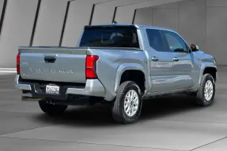 Toyota Tacoma 2024 4x4 SR5 4dr Double Cab 5.0 ft SB