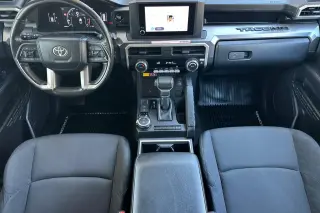 Toyota Tacoma 2024 4x4 SR5 4dr Double Cab 5.0 ft SB