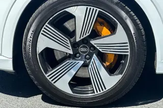 Audi e-tron 2022 AWD quattro Premium Plus 4dr SUV