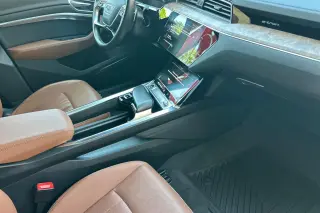 Audi e-tron 2022 AWD quattro Premium Plus 4dr SUV