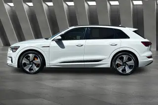 Audi e-tron 2022 AWD quattro Premium Plus 4dr SUV