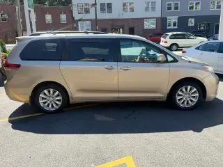 2013 Toyota Sienna