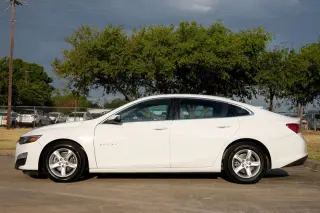 2020 Chevrolet Malibu FWD 1FL