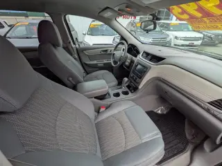 2017 Chevrolet Traverse LS  AWD
