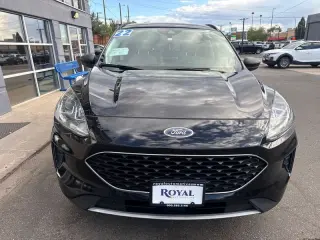 2022 Ford Escape SE Hybrid