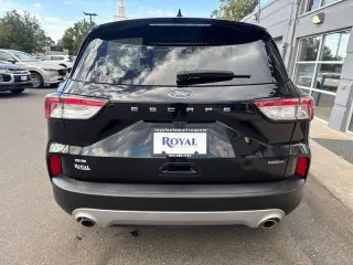 2022 Ford Escape SE Hybrid