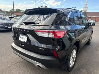 2022 Ford Escape SE Hybrid
