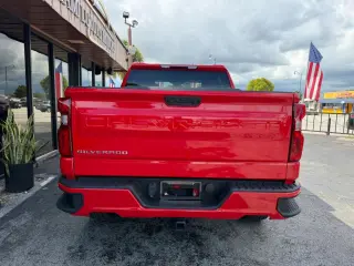 2025 Chevrolet SILVERADO 1500 CREW CAB