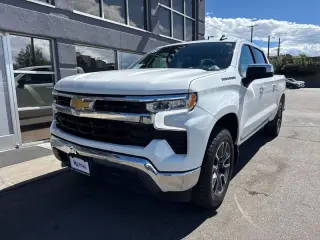 2023 Chevrolet Silverado 1500 4WD Crew Cab Standard Bed LT