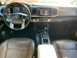 2017 Toyota TACOMA DOUBLE CAB