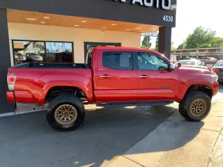 2017 Toyota TACOMA DOUBLE CAB