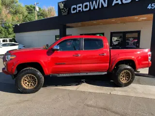 2017 Toyota TACOMA DOUBLE CAB