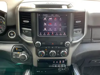 2019 Ram 1500 CREW CAB
