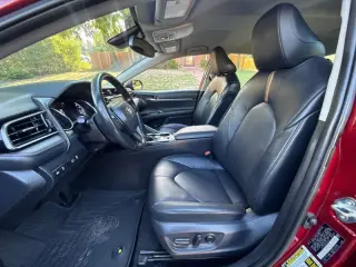 2020 Toyota Camry XLE Hybrid