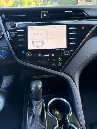 2020 Toyota Camry XLE Hybrid