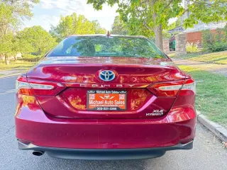 2020 Toyota Camry XLE Hybrid