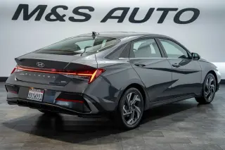 2025 Hyundai Elantra Hybrid
