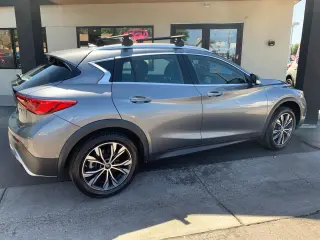 2017 Infiniti QX30