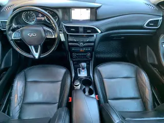 2017 Infiniti QX30